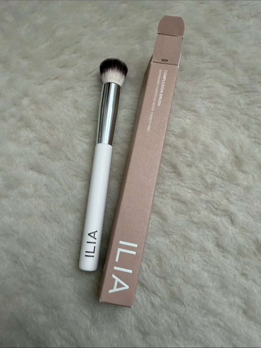 Ilia Beauty Complexion Brush